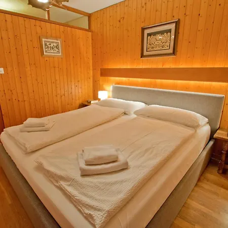 La Emeline - Emilie Lejlighed *