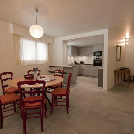 La Emeline - Emilie * צרמט